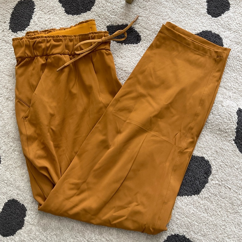 Lulu joggers